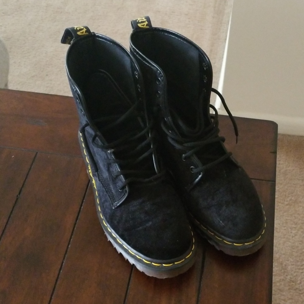 Men's Dr.Marten boot